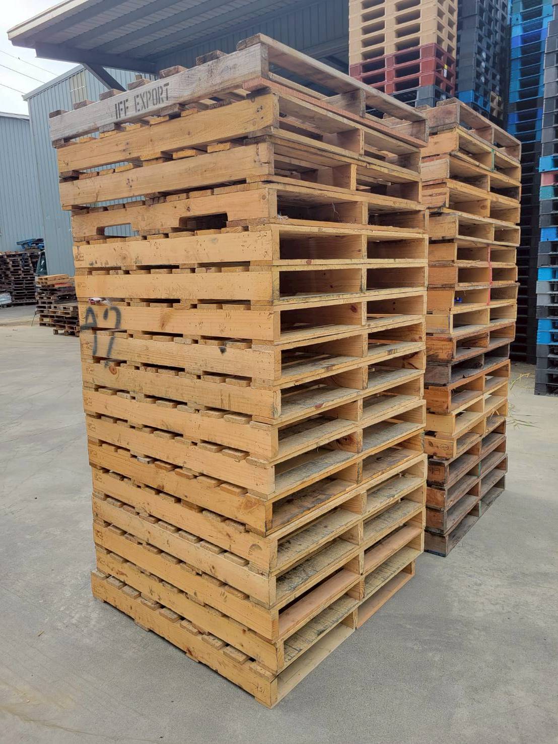 《型號:A7》中古美式木製棧板 (110*110~114*114) 油壓車可用，底板3支以上