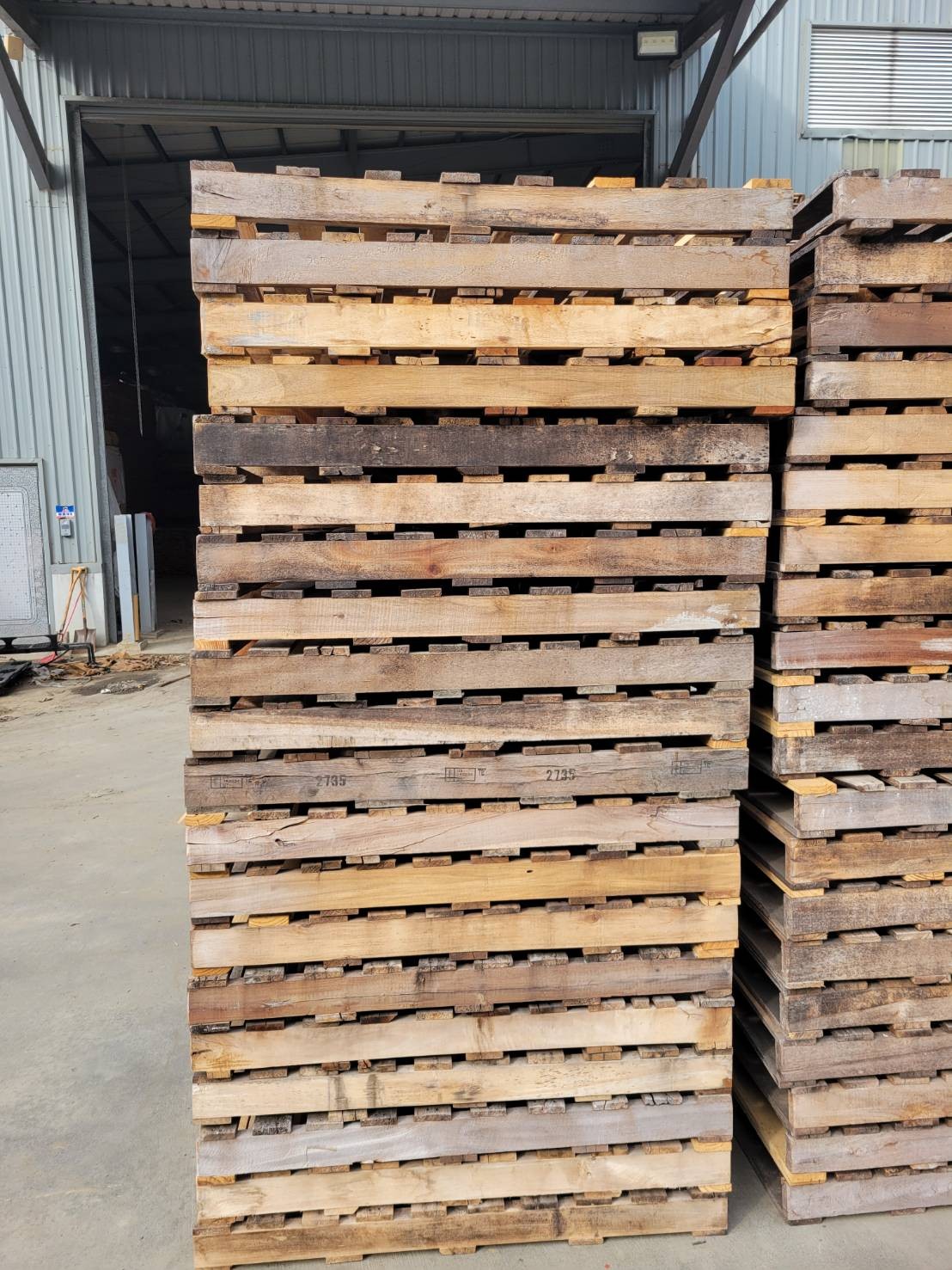 《型號:A6》中古美式木製棧板 (110*110±2) 3＆4支腳混合/油壓車不可用