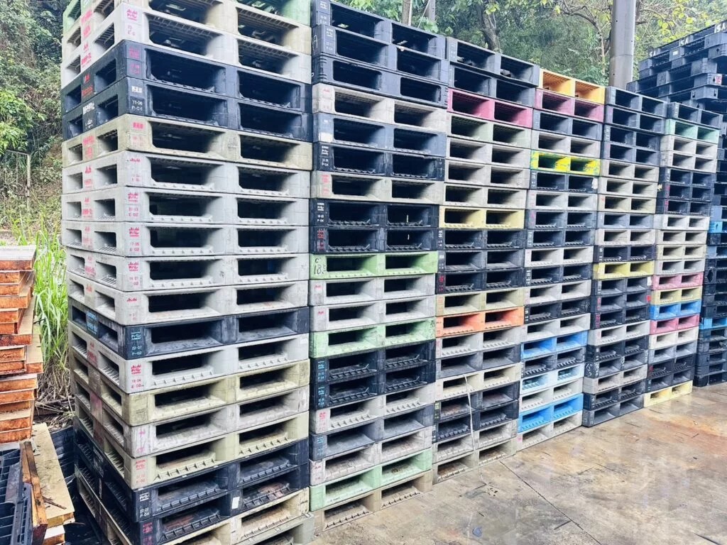 《型號:W》重型中古塑膠棧板 (110*90*14)