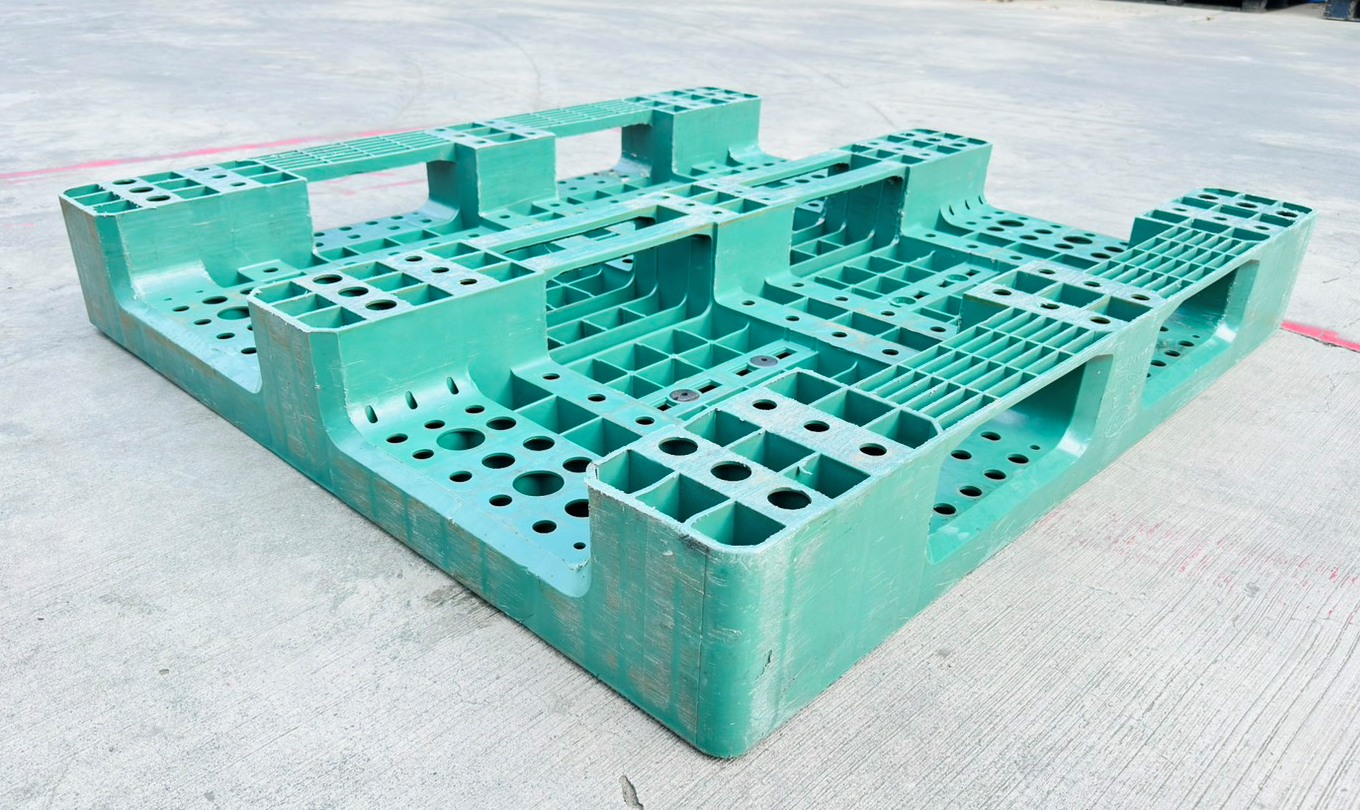 《型號:A4》中古網狀川字塑膠棧板 (120*110*17)