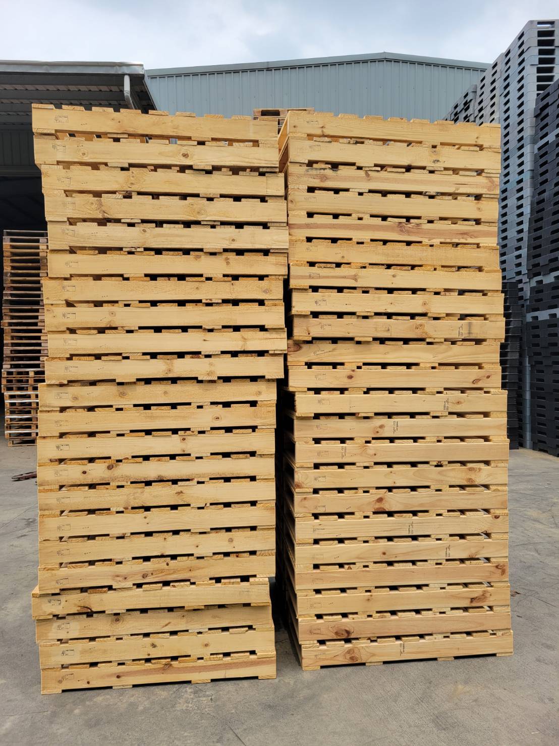 《型號:U》中古美式木製棧板(110*110*12)TE409