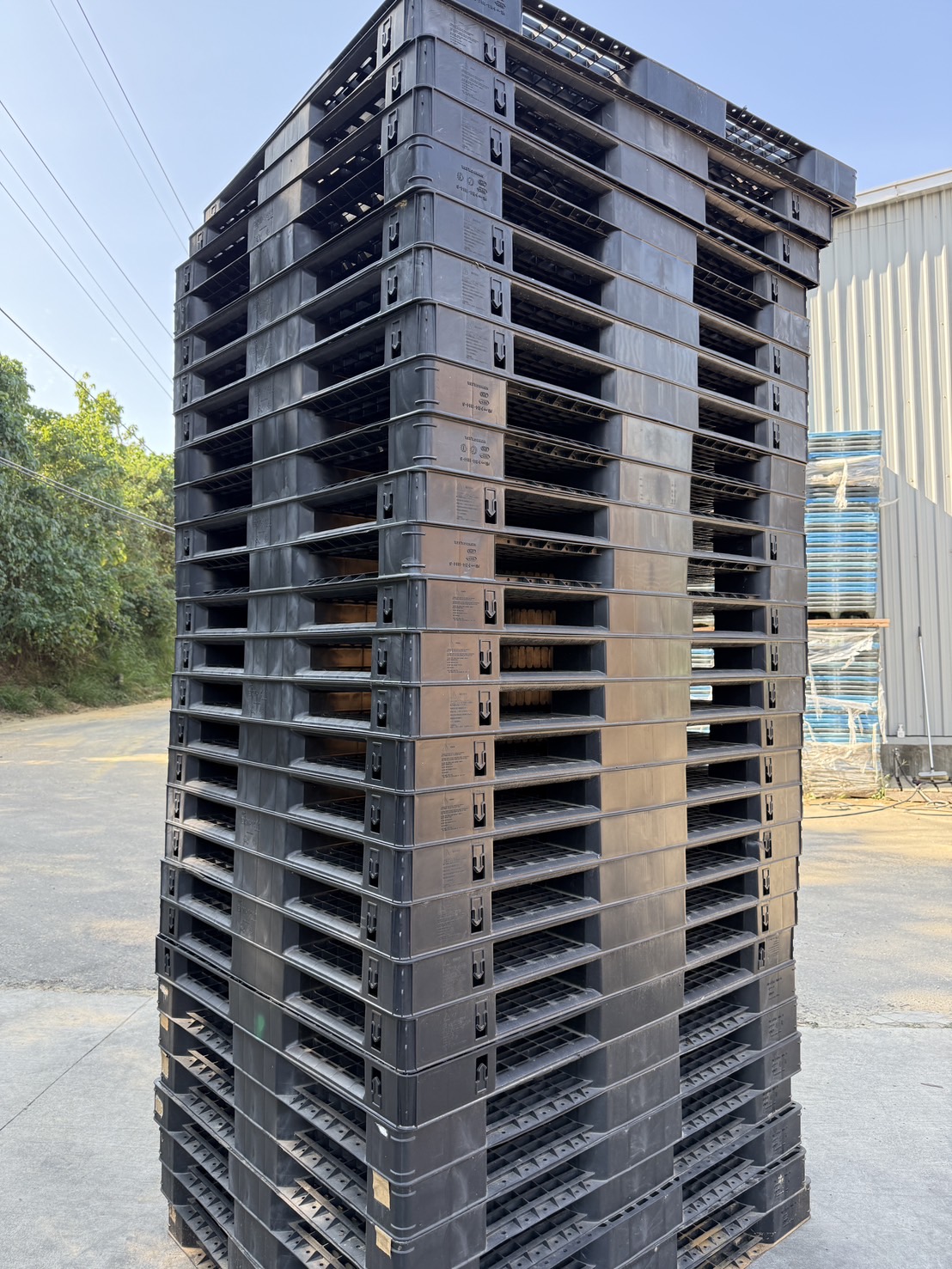 《型號:J》中古上下網狀塑膠棧板 (110*140*10)