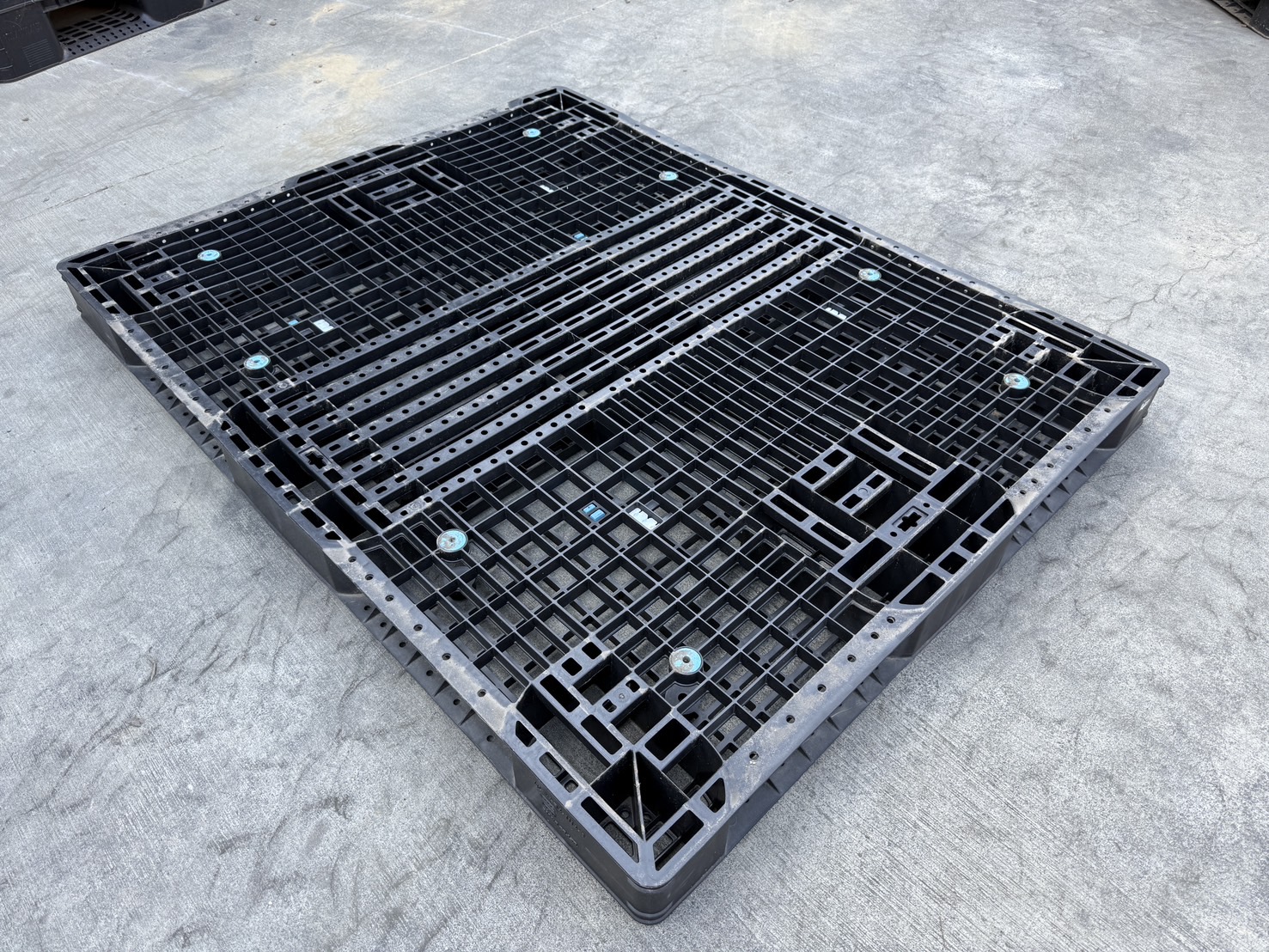 《型號:J》中古上下網狀塑膠棧板 (110*140*10)