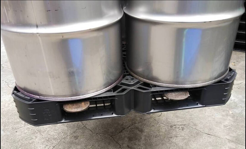 《型號:K》中古網狀田字塑膠棧板 (114*116*13) TE115