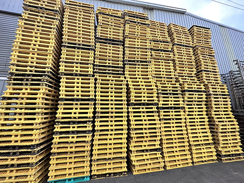 《型號:A27》中古雙面網狀塑膠棧板 (100*110*13)