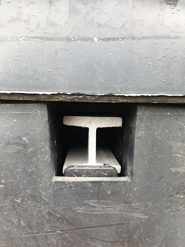 《型號:A19》中古網狀田字塑膠棧板 (102*122*15)