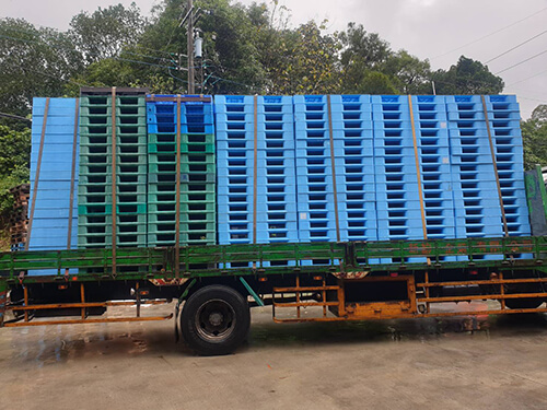 《型號:A7》中古雙面板藥廠專用塑膠棧板 (130*90*15)