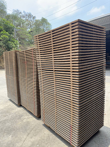 《型號:S》中古木屑棧板123*103*14 cm