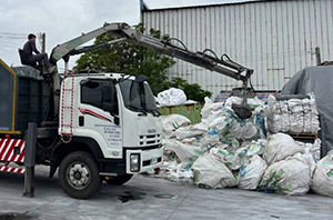 廢塑膠清運 (太空袋與編織袋)-T